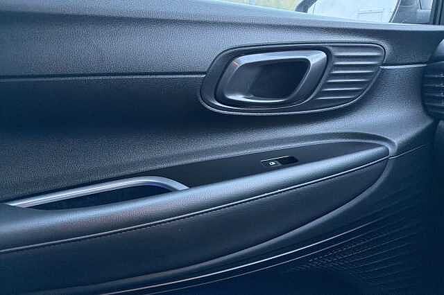 Hyundai BAYON 1.0 T Gdi Premium Suv 5dr Petrol Dct Euro 6 (s/s) (100 Ps) Aurora Grey