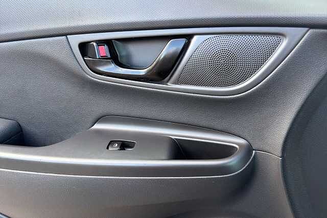 Hyundai KONA 1.6 H Gdi Premium Se Suv 5dr Petrol Hybrid Dct Euro 6 (s/s) (141 Ps) Galactic Grey