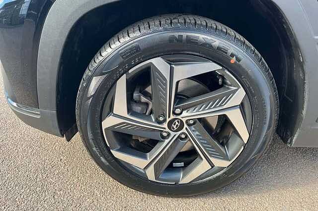 Hyundai TUCSON 1.6 h T-GDi Premium SUV 5dr Petrol Hybrid Auto Euro 6 (s/s) (230 ps) Abyss Black