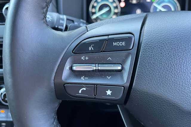 Hyundai KONA 1.6 h-GDi Premium SUV 5dr Petrol Hybrid DCT Euro 6 (s/s) (141 ps) GALACTIC GREY