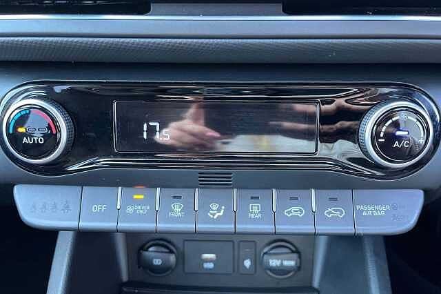 Hyundai KONA 1.6 h-GDi Premium SUV 5dr Petrol Hybrid DCT Euro 6 (s/s) (141 ps) GALACTIC GREY