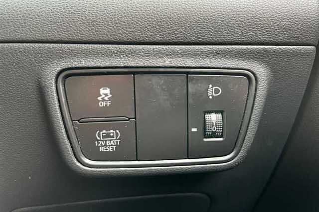 Hyundai TUCSON 1.6 h T-GDi Premium SUV 5dr Petrol Hybrid Auto Euro 6 (s/s) (230 ps) White