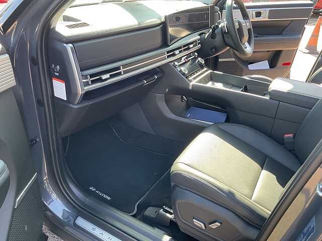 Hyundai Santa Fe 1.6 TGDi Plug-in Hybrid Ultimate 5dr 4WD Auto