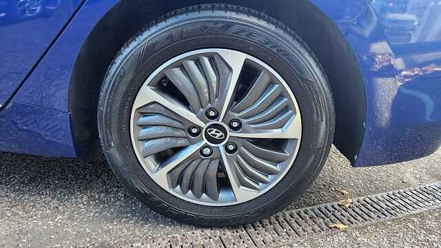 Hyundai Ioniq 1.6 GDi Plug-in Hybrid Premium 5dr DCT