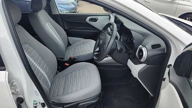 Hyundai I10 1.2 [79] Premium 5dr [Nav] Atlas White