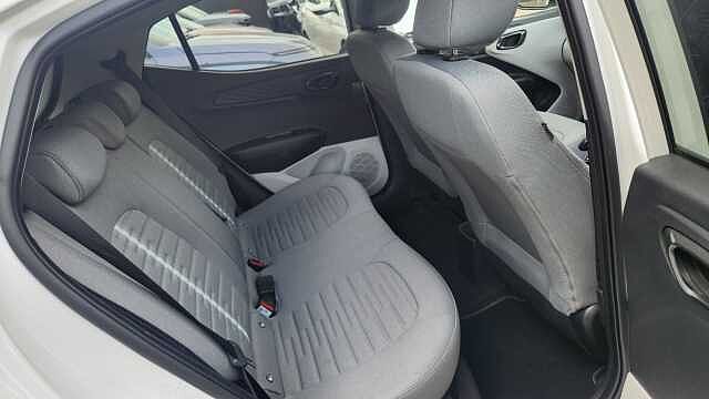 Hyundai I10 1.2 [79] Premium 5dr [Nav] Atlas White