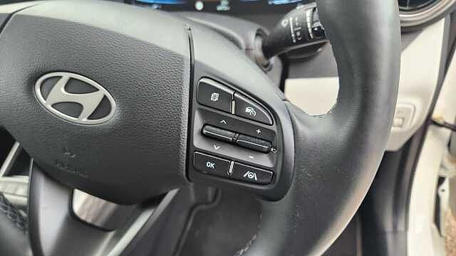 Hyundai I10 1.2 [79] Premium 5dr [Nav] Atlas White