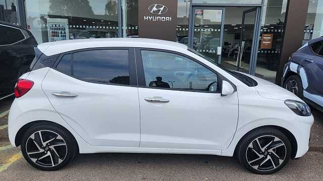 Hyundai I10 1.2 [79] Premium 5dr [Nav] Atlas White