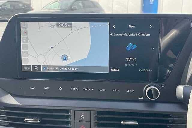 Hyundai BAYON 1.0 T-GDi MHEV Ultimate SUV 5dr Petrol Hybrid DCT Euro 6 (s/s) (100 ps) Intnse Blue-Blk