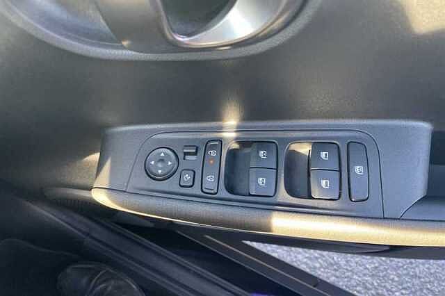 Hyundai INSTER Long Range 49kWh 02 SUV 5dr Electric Auto (115 ps) Black