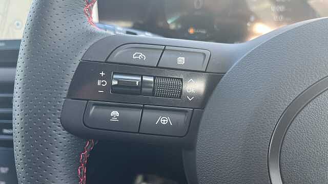 Hyundai TUCSON 1.6T Hybrid N Line 5dr Auto White