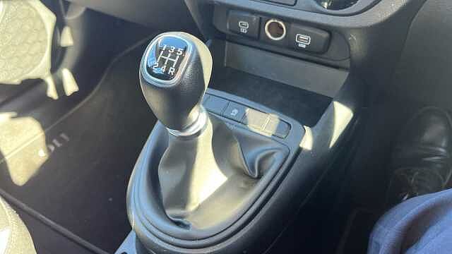 Hyundai I10 1.0 Advance 5dr Blue