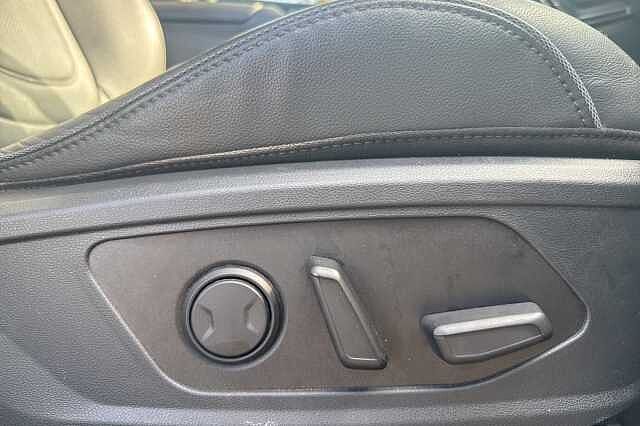 Hyundai TUCSON 1.6 TGDi Hybrid 230 Ultimate 5dr 2WD Auto White