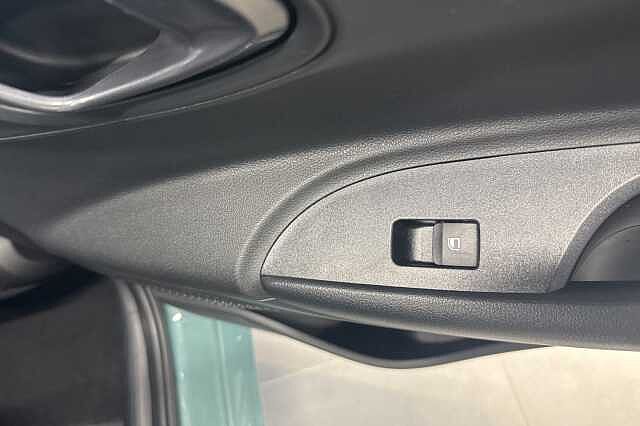 Hyundai i20 1.0T GDi 90 Tech Line 5dr DCT