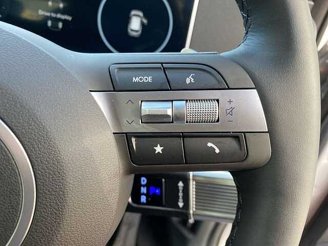 Hyundai TUCSON 1.6T Hybrid Black Line SUV 5dr Petrol Hybrid Auto Euro 6 (s/s) (239 ps) Silver