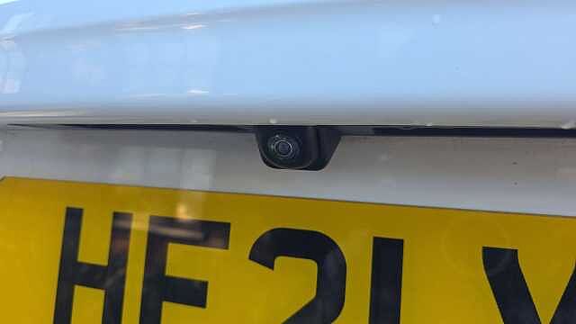 Hyundai KONA 1.6 h-GDi Ultimate SUV 5dr Petrol Hybrid DCT Euro 6 (s/s) (141 ps) White