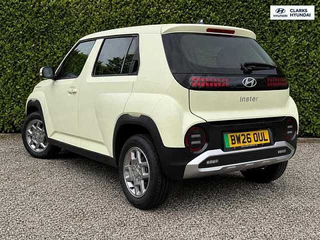 Hyundai INSTER Long Range 49kWh 01 SUV 5dr Electric Auto (115 ps)