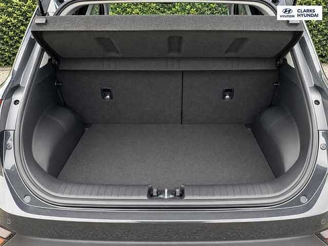 Hyundai INSTER Long Range 49kWh 01 SUV 5dr Electric Auto (115 ps) Black