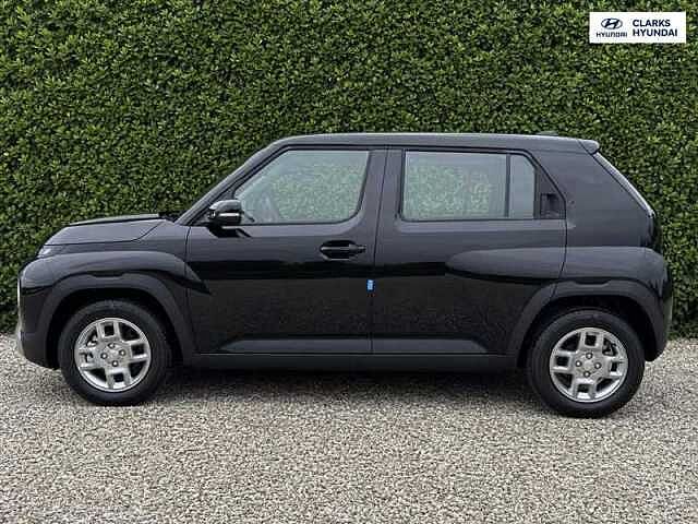 Hyundai INSTER Long Range 49kWh 01 SUV 5dr Electric Auto (115 ps) Black