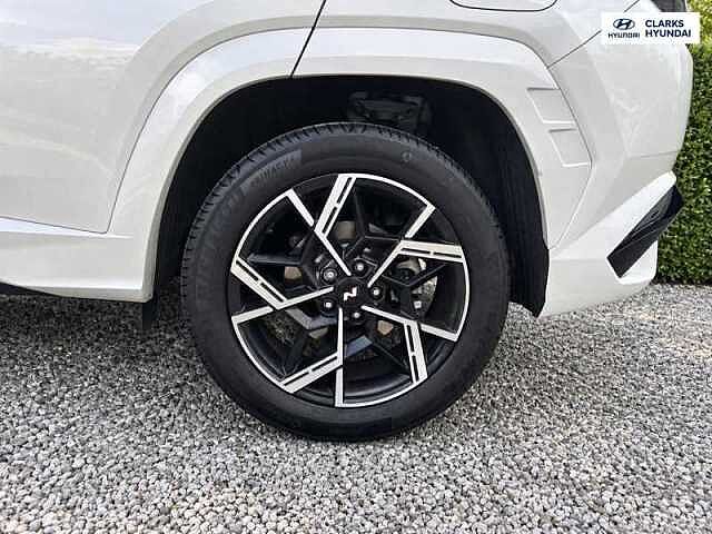 Hyundai TUCSON 1.6 T-GDi N Line SUV 5dr Petrol Hybrid Auto Euro 6 (s/s) (215 ps) White