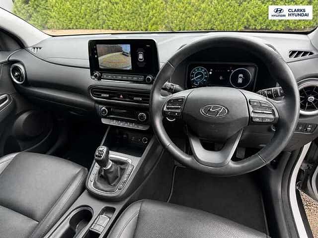 Hyundai KONA 1.0 T-GDi MHEV Ultimate SUV 5dr Petrol Hybrid Manual Euro 6 (s/s) (120 ps) White