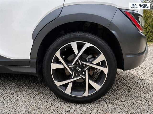Hyundai KONA 1.0 T-GDi MHEV Ultimate SUV 5dr Petrol Hybrid Manual Euro 6 (s/s) (120 ps) White