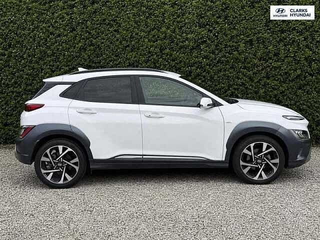 Hyundai KONA 1.0 T-GDi MHEV Ultimate SUV 5dr Petrol Hybrid Manual Euro 6 (s/s) (120 ps) White