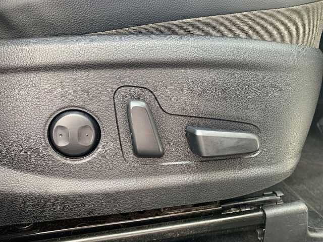 Hyundai Santa Fe 1.6 TGDi Hybrid Premium 5dr 4WD Auto