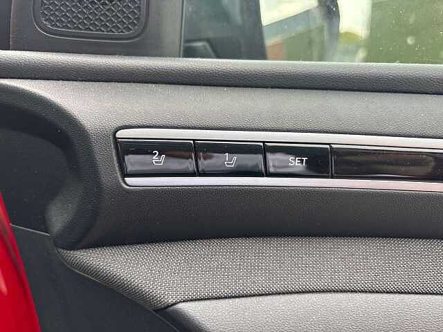 Hyundai TUCSON 1.6 TGDi Plug-in Hybrid Ultimate 5dr 4WD Auto Red