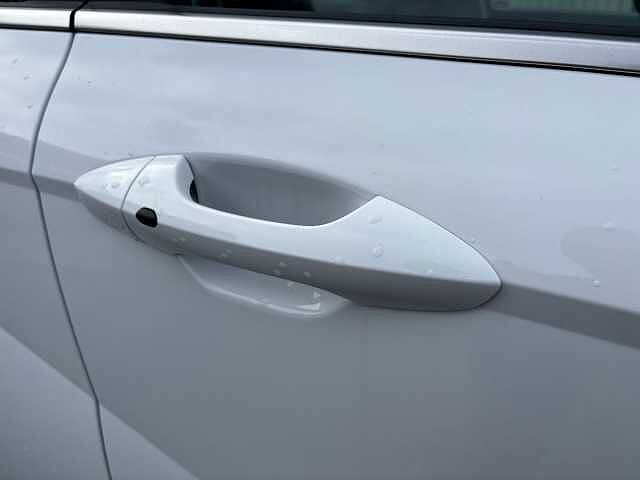 Hyundai KONA 1.6 Hybrid 129 Ultimate 5dr DCT White