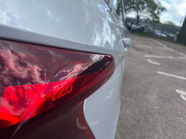 Hyundai I20 1.0T GDi 48V MHD SE Connect 5dr Silver