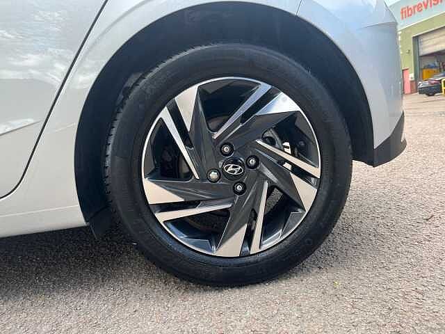 Hyundai I20 1.0T GDi 48V MHD SE Connect 5dr Silver