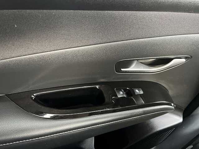Hyundai TUCSON 1.6 TGDi Hybrid 230 Ultimate 5dr 2WD Auto White