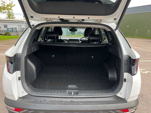 Hyundai TUCSON 1.6 TGDi Hybrid 230 Ultimate 5dr 2WD Auto White