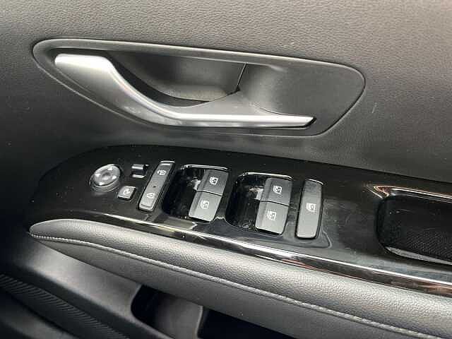 Hyundai TUCSON 1.6 TGDi Hybrid 230 Ultimate 5dr 2WD Auto White