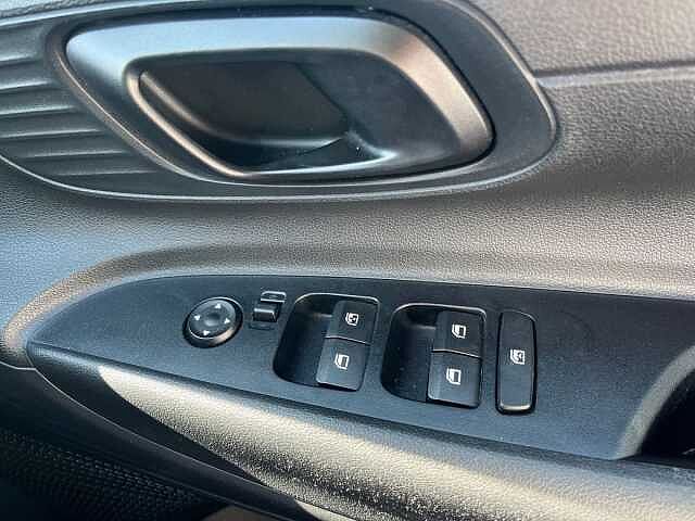 Hyundai i20 1.0T GDi 48V MHD SE Connect 5dr