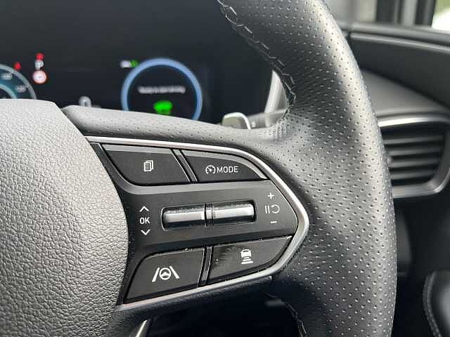 Hyundai Santa Fe 1.6 TGDi Hybrid Ultimate 5dr 4WD Auto
