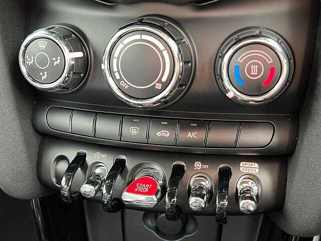 MINI Hatchback 1.5 Cooper Sport 3dr