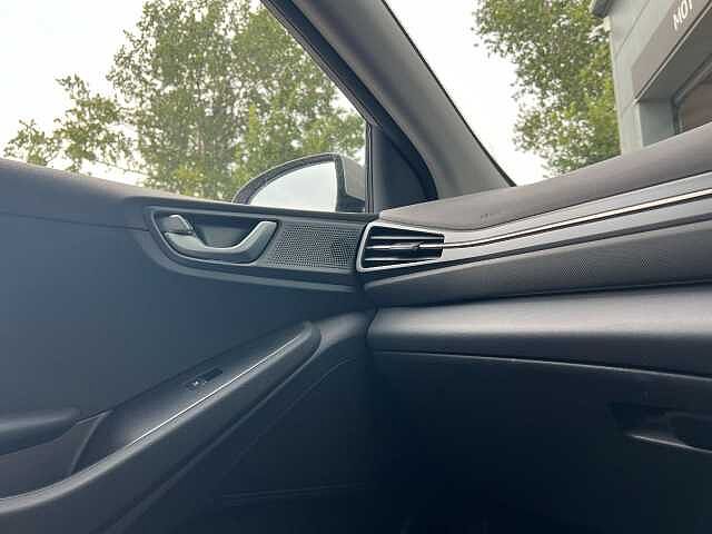 Hyundai Ioniq 1.6 GDi Hybrid Premium 5dr DCT