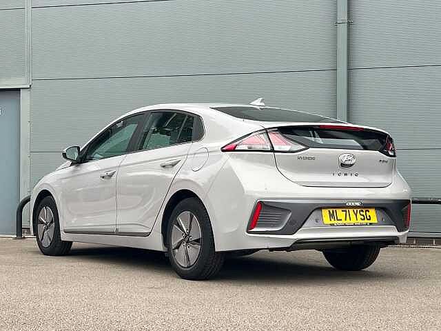 Hyundai Ioniq 1.6 GDi Hybrid Premium 5dr DCT