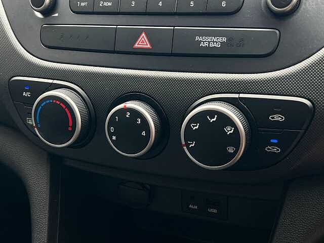 Hyundai i10 1.0 SE 5dr