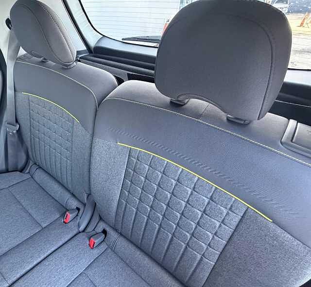 Hyundai Inster 85kW Cross 49kWh 5dr Auto