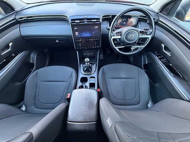 Hyundai TUCSON 1.6 TGDi 48V MHD SE Connect 5dr 2WD Red