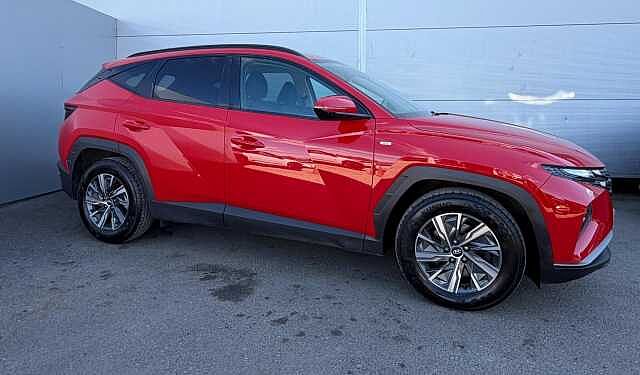 Hyundai TUCSON 1.6 TGDi 48V MHD SE Connect 5dr 2WD Red