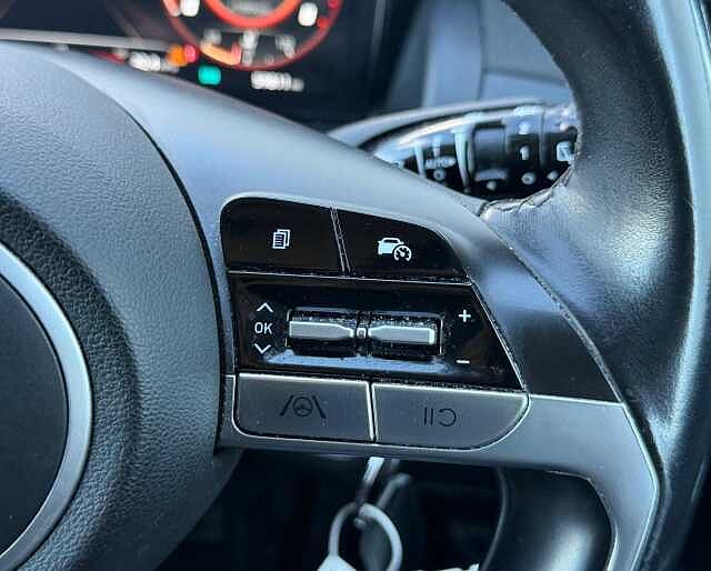 Hyundai TUCSON 1.6 TGDi 48V MHD SE Connect 5dr 2WD Red