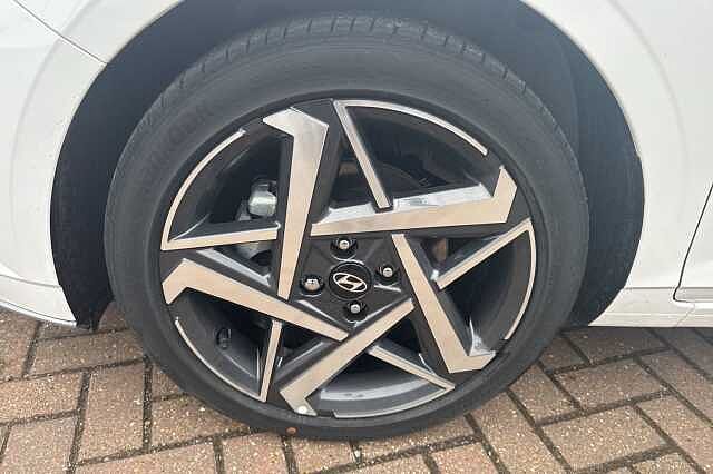 Hyundai i20 1.0T GDi Premium 5dr DCT