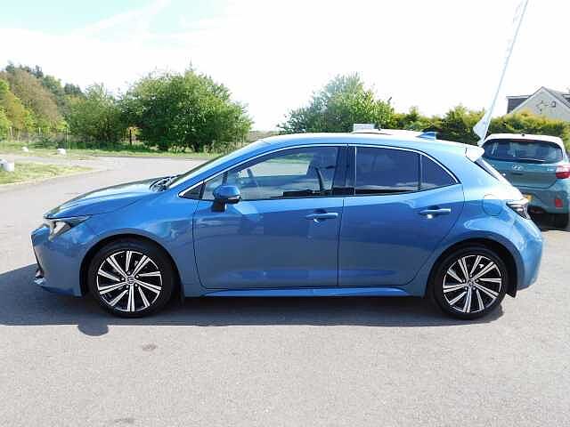 Toyota COROLLA 1.8 VVT-i (120bhp) Design Hybrid CVT Blue