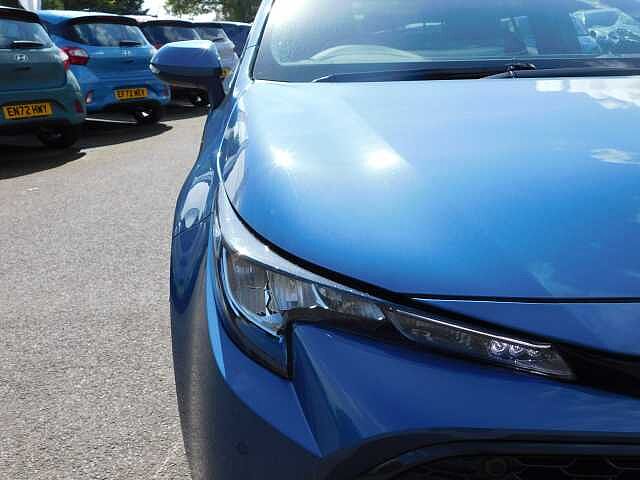 Toyota COROLLA 1.8 VVT-i (120bhp) Design Hybrid CVT Blue