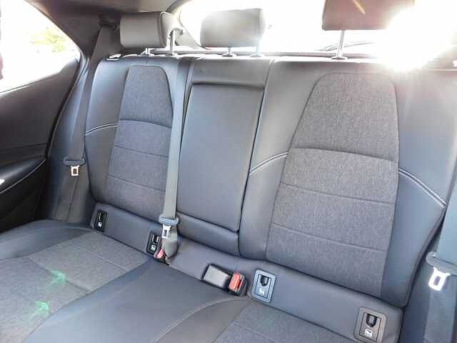 Toyota COROLLA 1.8 VVT-i (120bhp) Design Hybrid CVT Blue
