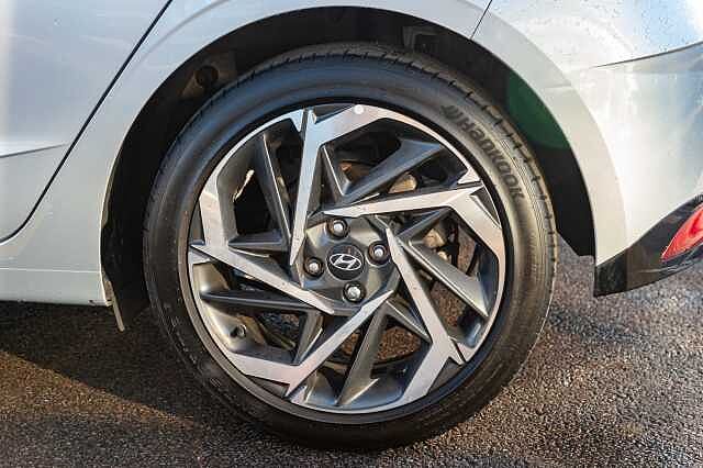 Hyundai I20 5 Dr 1.0 T-GDi 100ps Premium 48 Volt Hybrid Silver